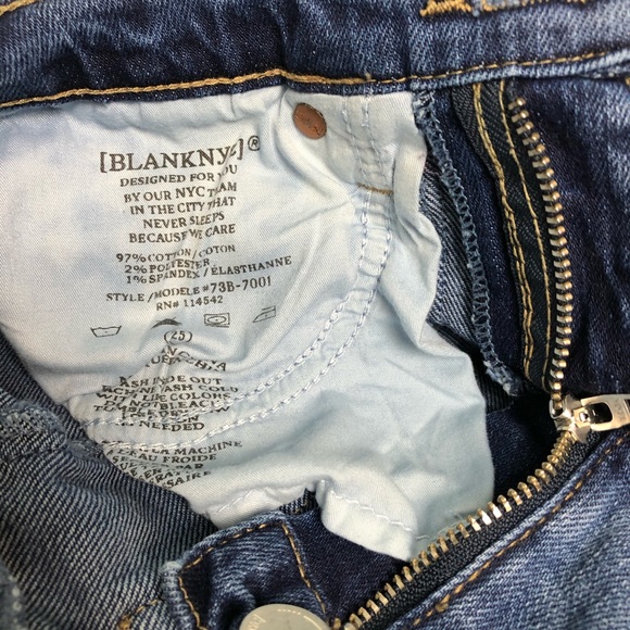 SOLD.  Blanknyc The Reade Crop Patchwork Jeans - Picture 3 of 7